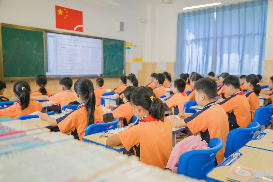 不同国家课堂互动模式对比