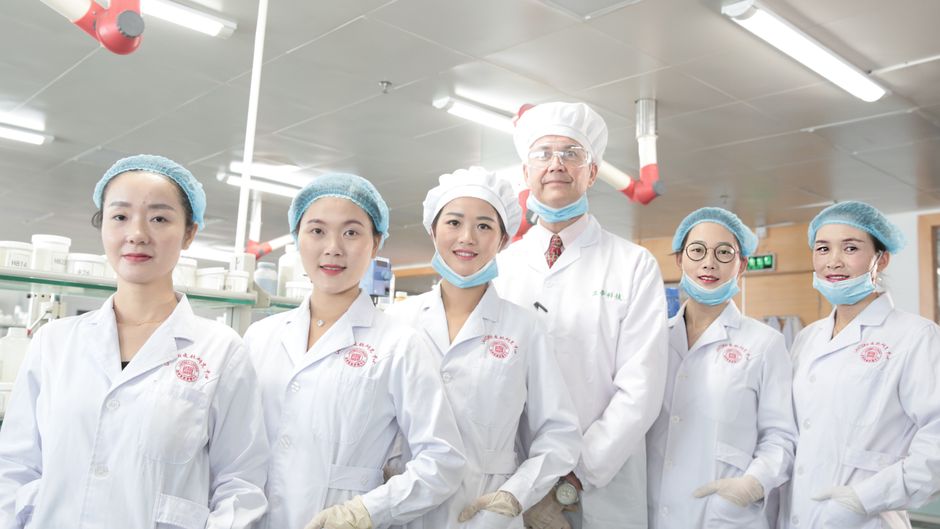 课程与科研的产出对比